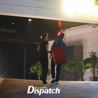 Seorang sumber mengatakan kepada Dispatch bahwa T.O.P dan Nana memiliki banyak kesamaan. Keduanya sama-sama memiliki sense fashion eksperimental dan terjun ke dunia akting setelah mengawali debut sebagai idol. Foto: dok. Dispatch