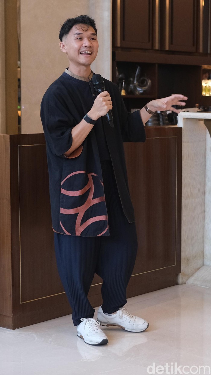 Berkolaborasi bersama The Lounge Intercontinental Jakarta, jawara barista ini hadirkan racikan kopi unik. Mulai dari kopi yang terinspirasi dari Wedang hingga Klepon, ada di sini!

Di tangan seorang barsita yang piawai, racikan kopi bisa menjadi sesuatu yang istimewa. Begitupula yang dilakukan oleh Georgius Audrey Teja dalam kolaborasinya bersama InterContinental Jakarta.