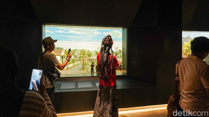 Museum Kesaktian Pancasila di kawasan Monumen Pancasila Sakti, Lubang Buaya, Jakarta Timur, kini tampil dengan wajah baru setelah menjalani revitalisasi. Pembaruan tersebut membuat tampilan museum lebih modern dengan tetap mempertahankan koleksi dan narasi sejarah yang menjadi bagian penting dari museum.