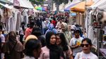 Atraksi Silat Betawi Ramaikan Festival Palang Pintu XVII