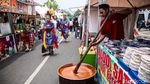 Atraksi Silat Betawi Ramaikan Festival Palang Pintu XVII