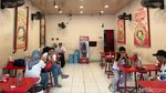 Sedap! Makan Ayam Bakar Celup dan Nasi Pedas Mang Asep di Bekasi