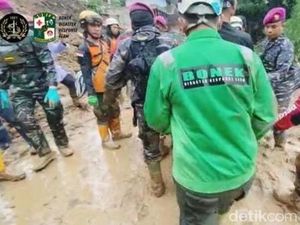 34 Tahun Krisis Air, Bonek Disaster Response Team Bantu Pipanisasi di NTT