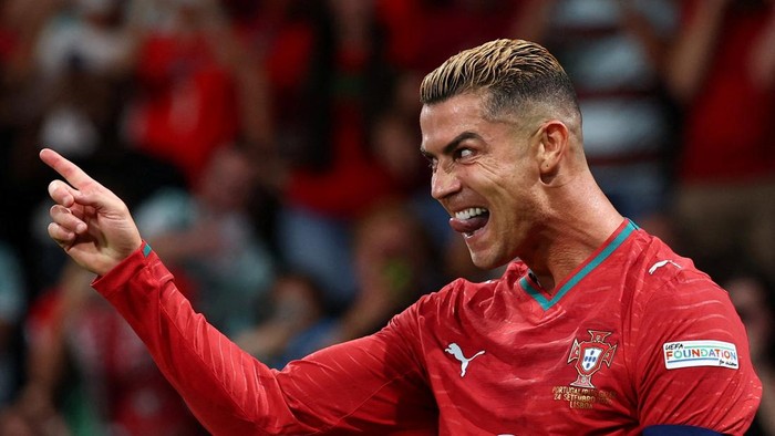 Soccer Football - Nations League - Group B - Portugal v Wales - Estadio Jose Alvalade, Lisbon, Portugal - September 24, 2026 Portugals Cristiano Ronaldo celebrates scoring their second goal before it is ruled out for offside following a VAR review REUTERS/Pedro Nunes     TPX IMAGES OF THE DAY