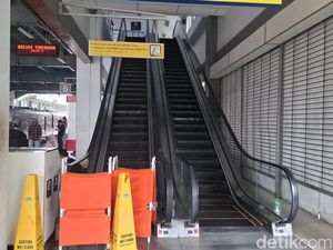 Aturan Baru, Anker Kini Dilarang Berjalan Mendahului di Eskalator Stasiun Duri
