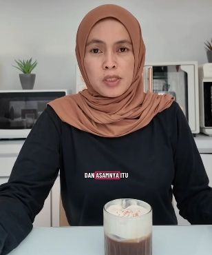 Ibu kimpul bikin mont blanc kecombrang Ibu 'Kimpul' Racik Kopi Mont Blanc Kecombrang, Seperti Apa Rasanya?