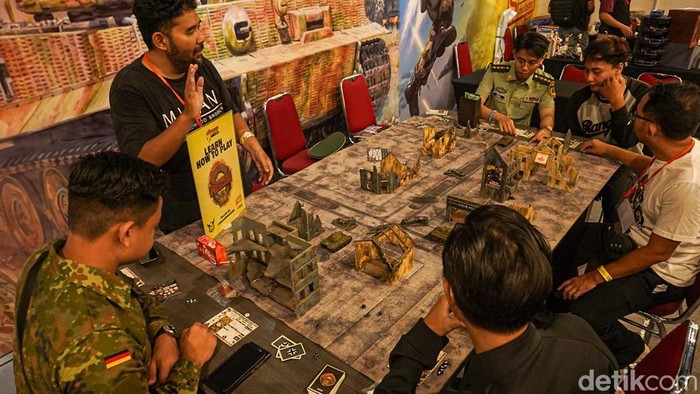 Ajang Indonesia Comic Con kembali digelar dan berhasil menyedot perhatian ribuan pengunjung di JIExpo Kemayoran, Jakarta, Sabtu (3/10/2026).