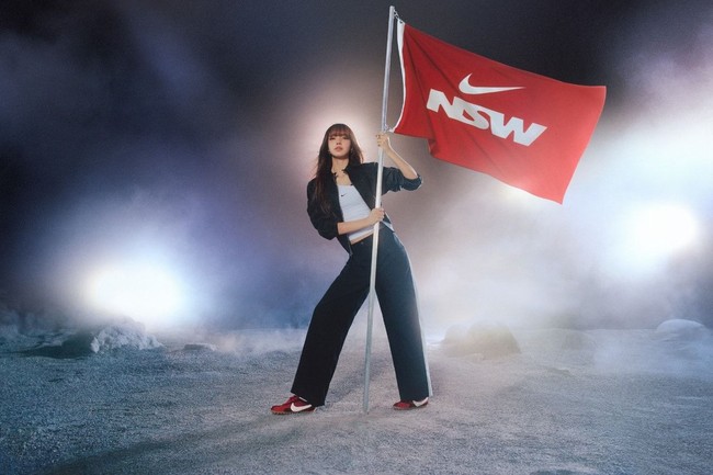 Lisa membintangi kampanye sepatu ikonik yang membawa sejarah panjang dalam perjalanan brand Nike. Foto: Dok. Nike