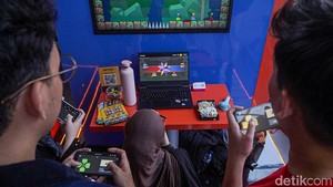 Pengunjung dapat mencoba berbagai gim secara langsung melalui sesi live playtest sekaligus memberikan masukan kepada para pengembang. 