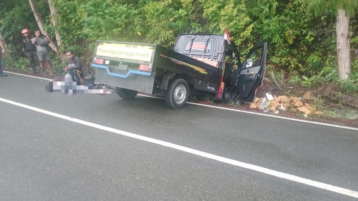 Mobil pikap dikemudikan pria berinisial S (42) terlibat kecelakaan dengan motor dikendarai pria inisial SS di Jayapura.
