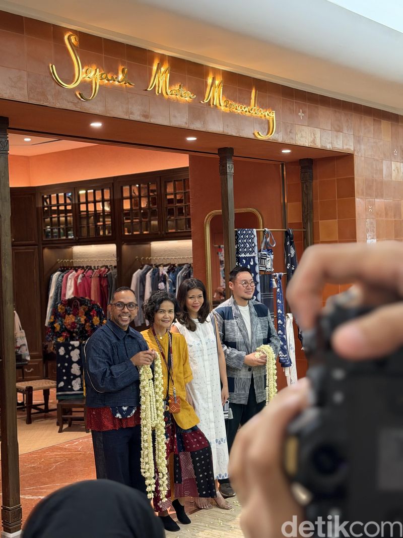 Sejauh Mata Memandang membuka toko pertamanya di Plaza Indonesia, Kamis (1/10/2026).