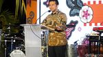 Potret Peringatan Hari Batik Nasional di Surabaya Diwarnai Parade Perahu