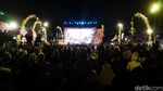 Potret Peringatan Hari Batik Nasional di Surabaya Diwarnai Parade Perahu