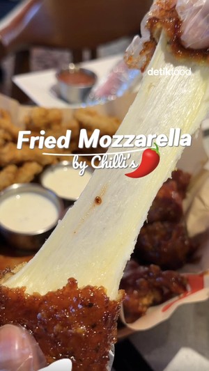 Video: Cobain Fried Mozzarella hingga Sizzling Fajitas ala Tex-Mex di Chilis!