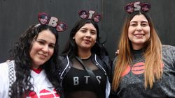 Ribuan Penggemar Antusias Sambut Konser Perdana BTS di Bogota