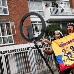 Ribuan Penggemar Antusias Sambut Konser Perdana BTS di Bogota