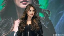 Rambut Glossy Tak Hanya dari Hair Care, Ini Rahasia Teknik Pewarnaan