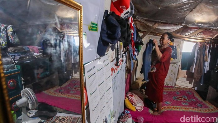 Bu Ramah, Salah Satu Warga yang Tinggal di Kampung Pelangi, Jakarta Selatan