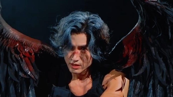 Gaya Terbaru Jerry Yan di Konser Reuni F3, Tampil dengan Sayap Dark Angel
