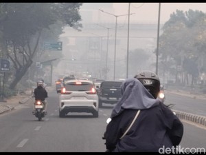 Kabut Asap di Palembang pada Sore Hari Semakin Pekat