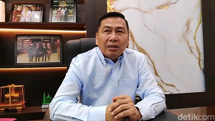 Kepala Badan Kepegawaian dan Pengembangan Sumber Daya Manusia (BKPSDM) Kota Palembang Adi Zahri