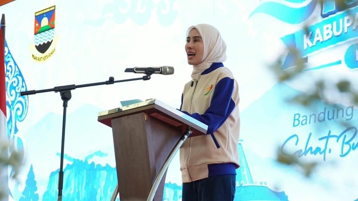 Ketua TP PKK KBB, Syahnaz Sadiqah Saat Dilantik Jadi Ketua KORMI KBB