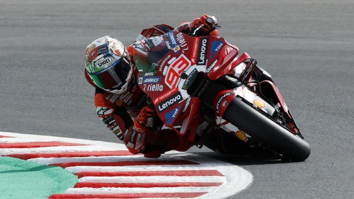 MotoGP - Japanese Grand Prix - Twin Ring Motegi, Motegi, Japan - October 4, 2026 Ducati Lenovo Teams Marc Marquez during the warm up ahead of the race REUTERS/Androniki Christodoulou