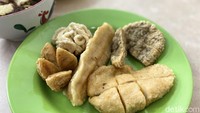 Pempek Garuda: Legend! Pempek Pertama di Jalan Garuda Kemayoran Sejak 1980