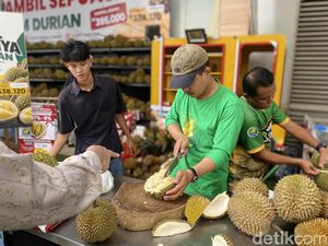 Serbu! Pesta Durian di TSM Cibubur, Rp395 Ribu Bisa Ambil Sepuasnya