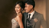 Gaya Prewedding Terbaru Asnawi & Yuriska Patricia Bertema Vintage yang Glamour