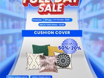 Transmart Full Day Sale! Sarung Bantal Sofa Cuma Rp 20 Ribu