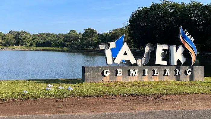 Kejati Kepri mengusut dugaan korupsi proyek pembangunan Air Mancur Tasek Gemilang di Kabupaten Bintan tahun anggaran 2018 dengan nilai kontrak Rp11,9 miliar.