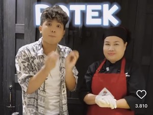 Aksi Seru Jirayut Masak Salad hingga Racik Tom Yum Khas Thailand