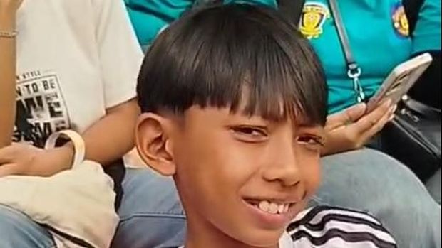 Anak SSB Menonton Bola Bersama Tim berbuatbaik