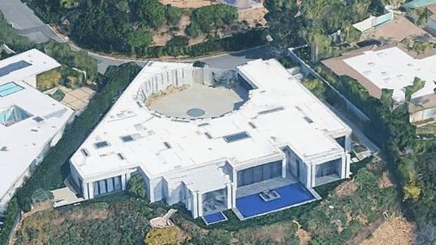Bekas rumah miliarder yang menjadi lokasi syuting MV Taylor Swift  'Patient Zero'