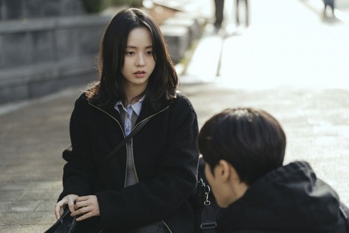 Adegan dalam drama Korea terbaru ENA Between Steps.