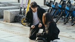 Intip Chemistry Choo Young Woo & Kim So Hyun di Between Steps
