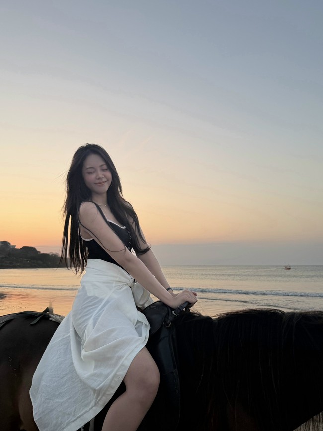 Carmen Hearts2Hearts Pulang ke Bali, Bersama Rekan dan Tradisi Kebaya (4)