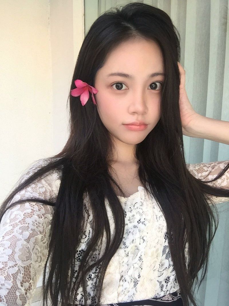 Carmen Hearts2Hearts menikmati libur Chuseok di kampung halamannya Bali.