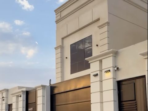 Celine Evangelista cari tempat tinggal di Madinah.