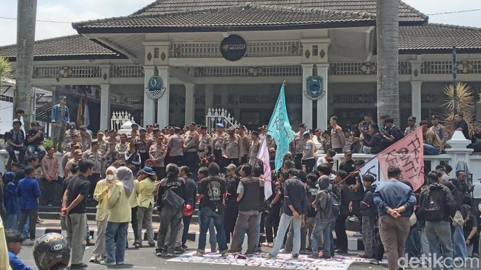 Demo tolak Geothermal Ciremai