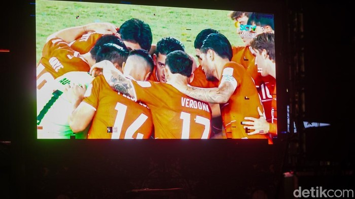 Gelora Arek-Arek Suroboyo Nobar Timnas Indonesia di Grahadi
