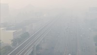 Viral Langit Oranye, Ini 10 Wilayah RI dengan ISPU Kategori Berbahaya di Tengah Karhutla