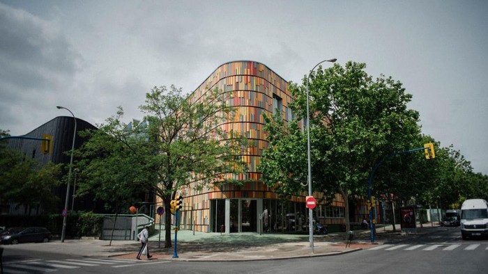 MADRID, SPAIN - MAY 27: The Central Library of Leganes, which this year acts as a polling station, on 27 May, 2023 in Leganes, Madrid, Spain. Tomorrow, May 28, municipal elections take place in Spain in a total of 8,131 city councils and autonomous elections in 12 autonomous communities. In the municipal elections, 35,414,655 voters will be able to vote and in the autonomic elections, 18,382,505 voters will be able to vote. (Photo By Mateo Lanzuela/Europa Press via Getty Images)