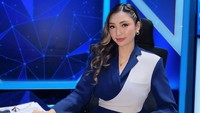 Natascha Germania lagi mau fokus ke hal lain terkait alasan rehat dari TV. Sementara ini, ak akan lebih banyak fokus ke kehidupan pribadi dan jg beberapa hal yg mungkin sering aku kesampingkan karna kerjaan. Tapi jujur gk gampang juga buat ambil keputusan ini. Tapi mngkin karna itu, ak ngerasa sekarang saatnya untuk kasih diri sendiri sedikit ruang. So, I’ll be taking a little break dari Tv, mungkin sampai 2027 nanti. Untuk yang di luar Tv sebenernya masih ada bbrp yg tetap berjalan, tapi untuk sementara ini masih terbatas, tulisnya. (Foto: dok Instagram nat.germania)