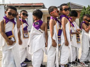Pakai Baju Ihram, Anak-anak Belajar Manasik Haji