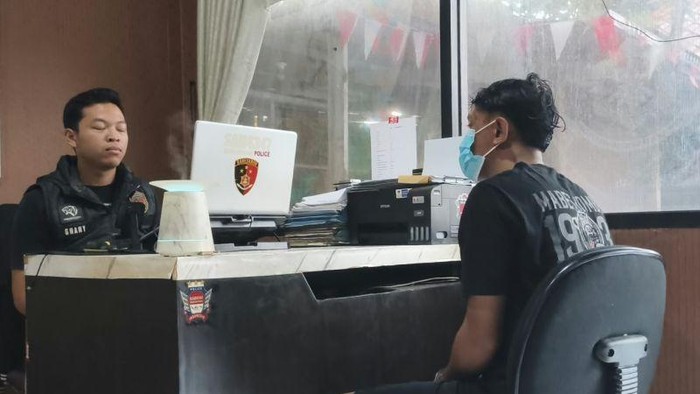 Polisi memeriksa pria di Tangerang yang merampok dan menganiaya seorang WNA lansia.