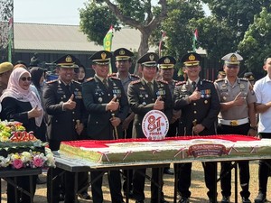 Polres Kediri dan Polres Kediri Kota Beri Kejutan untuk HUT ke-81 TNI