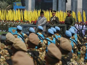 Prabowo Pimpin Upacara HUT ke-81 TNI di Mabes TNI Cilangkap