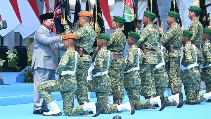 Presiden Prabowo Subianto meresmikan 204 satuan baru TNI termasuk 6 kodam baru dalam Upacara HUT ke-81 TNI di Cilangkap, Jakarta, Senin (5/10/2026).